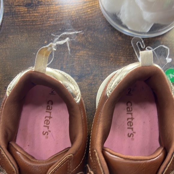 Brown and off white trim carter shoes - Picture 5 of 5